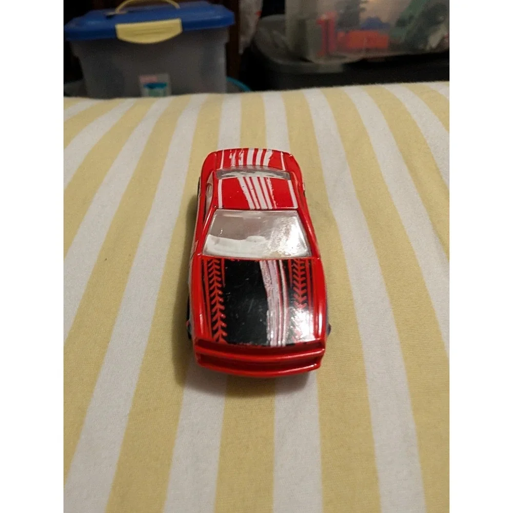 2013 Hot Wheels City #70/250 Muscle Tone New On Card B105